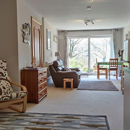 Wood Bank Studio Apartment Голмфірт Екстер'єр фото